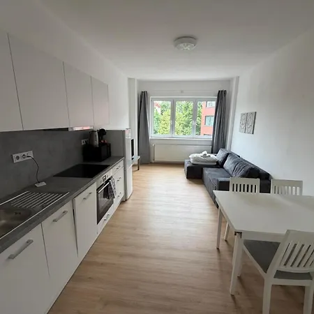 Modern Near Metro, Pankrac アパート プラハ
